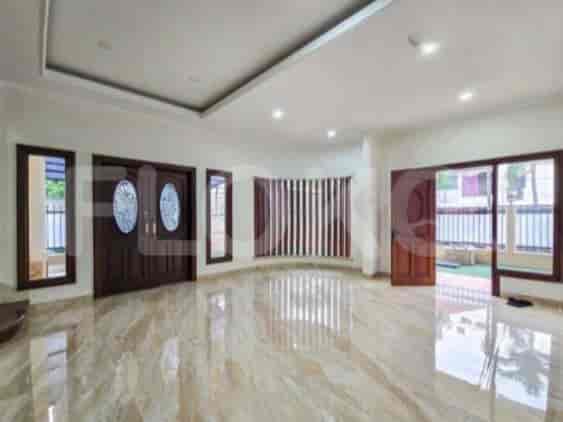 RHASc11, 2 Floors House in Puri Indah for Sale | Spacious & Semi-Furnished 2