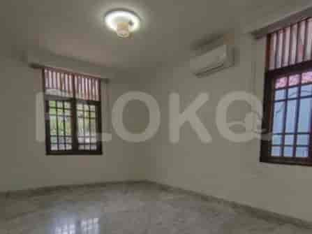 Dijual Rumah 3 BR, Luas 250 m2 di Komplek Lebak Bulus, Lebak Bulus - RHAS90c 4