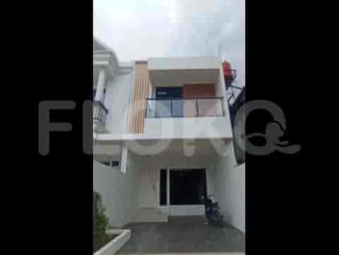 Dijual Rumah 2 BR, Luas 72 m2 di Sumur Batu, Kemayoran - RHASa8d 1