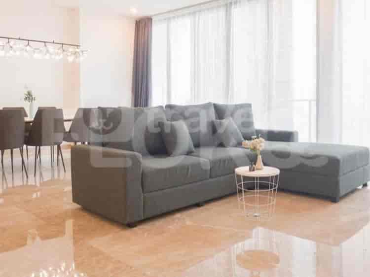 Tipe 3 Kamar Tidur di Lantai Tinggi untuk disewakan di Izzara Apartemen - ftbc0d 1
