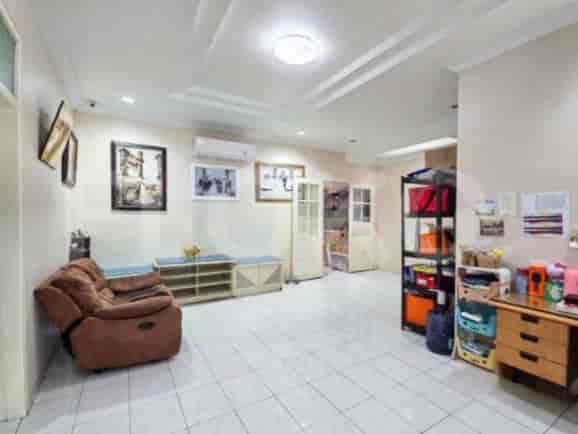 350 sqm, 3 BR house for sale in Taman Ratu, Grogol - RHASc72 3
