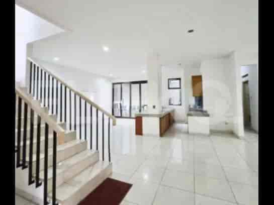 Dijual Rumah 4 BR, Luas 183 m2 di Sutera Palmyra 3 - Alam Sutera, Tangerang - RHASc47 2