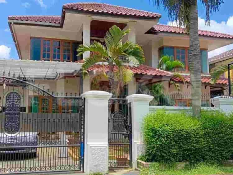 Disewakan Rumah 7 BR, Luas 650 m2 di Jalan Randu, Pasar Rebo - RHA86c 1