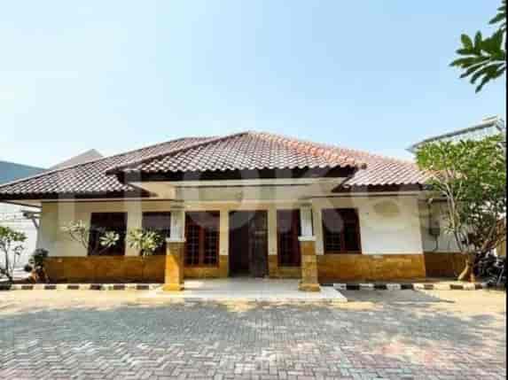 590 sqm, 7 BR house for rent in Menteng, Menteng - RHA246 1