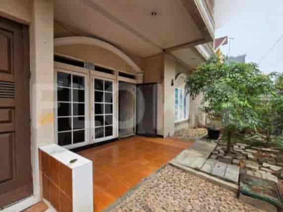 Dijual Rumah 6 BR, Luas 250 m2 di Taman Ratu Jakarta Barat, Kebon Jeruk - RHAS922 2