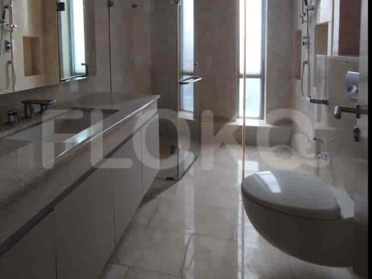 2 Bedroom on Middle Floor for Rent in Senopati Suites - fsed71 5