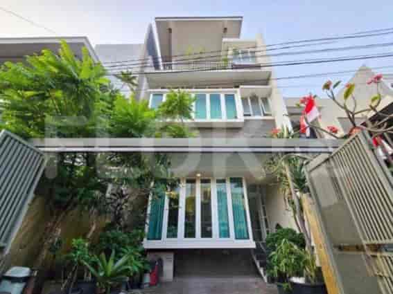 RHAS55e | House in Puri Indah for Sale: 3 Floors with Carport 1