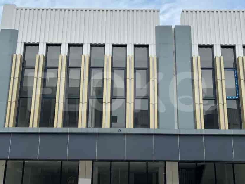 348 sqm, shophouse for sale in Kota Wisata, Cibubur 1