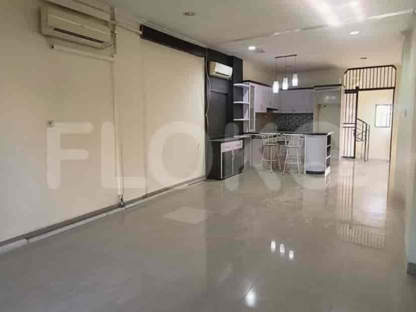 250 sqm, shophouse for rent in Tanjung Duren, Tanjung Duren 2