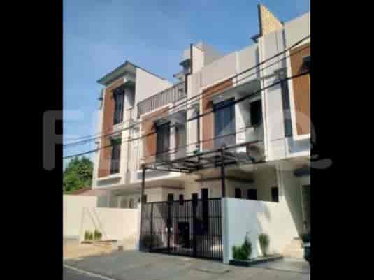 Dijual Rumah 2 BR, Luas 58 m2 di Jl. Kran Kemanyoran, Kemayoran - RHAS2ad 1