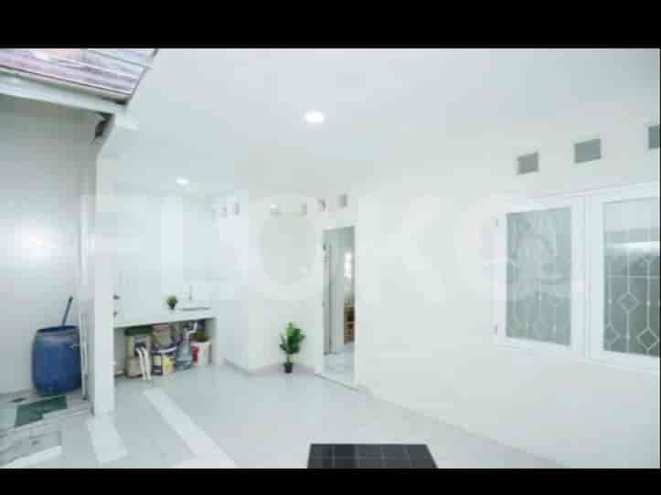 Dijual Rumah 2 BR, Luas 36 m2 di Bintara, Bekasi - RHAS282 4