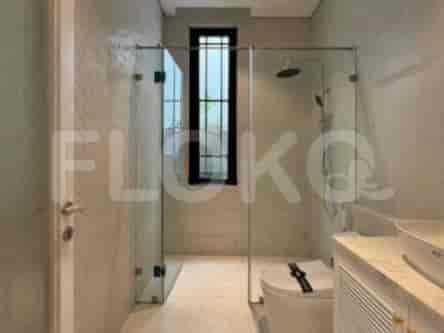 RHAS51a | House in Cilandak for Sale: 6BR, 3 Floors with Carport 6