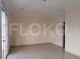 Disewakan Rumah 3 BR, Luas 150 m2 di Green Lake City, Cengkareng - RHA7dd 3
