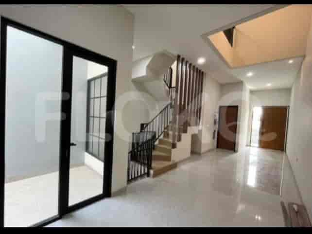 195 sqm, 3 BR house for sale in Tomang, Grogol - RHASc85 4