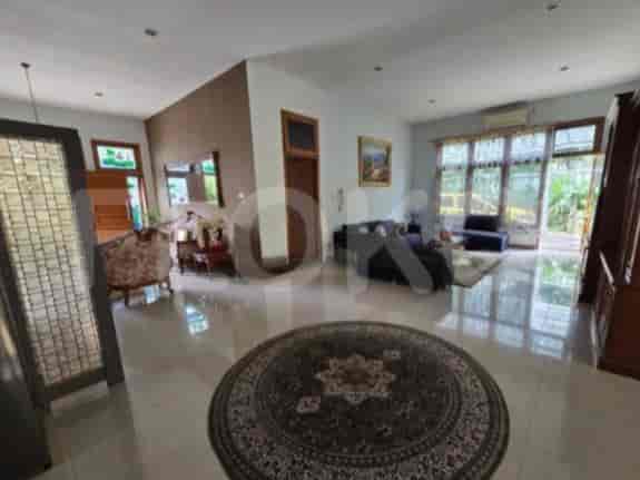 RHAS0f3, 2-Floor House in Pancoran for Sale | 6BR Furnished 2