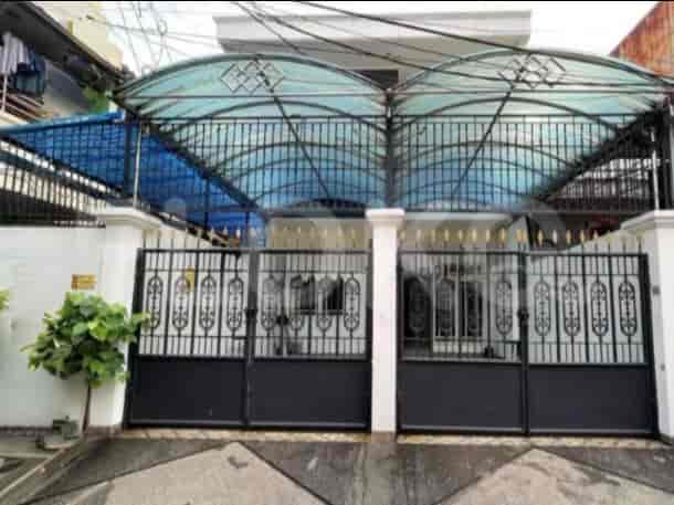 RHASa6e, 2 Floors House in Penjaringan | Sale 1