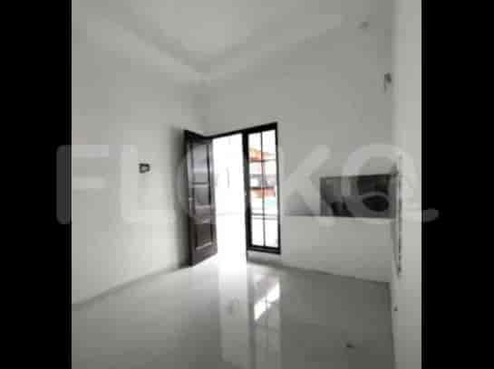 Dijual Rumah 4 BR, Luas 150 m2 di Jl. Raya Cinere Depok, Cinere - RHAS238 3