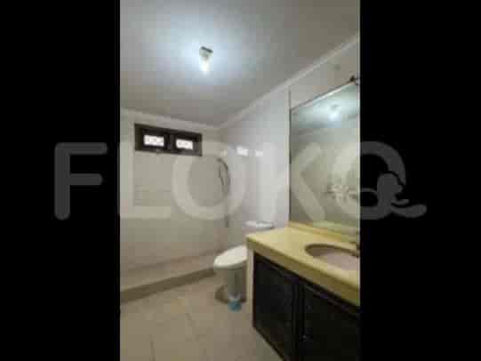 Disewakan Rumah 3 BR, Luas 180 m2 di Cilandak - Jakarta Selatan, Cilandak - RHAc12 4