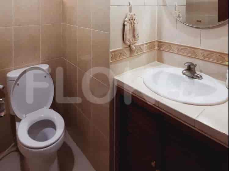 Tipe 3 Kamar Tidur di Lantai Rendah untuk disewakan di Taman Rasuna Apartemen - fku875 4