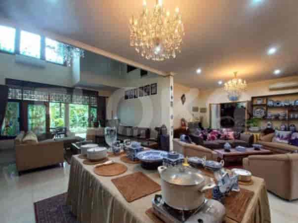 Dijual Rumah 7 BR, Luas 400 m2 di Pancoran Timur - Jakarta Selatan, Pancoran - RHASfcc 2
