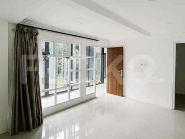 Disewakan Rumah 3 BR, Luas 457 m2 di Menteng, Menteng - RHA3fe 7