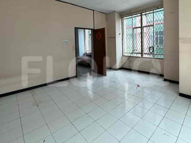 Disewakan Ruko Luas 270 m2 di Jalan Latumenten, Tanjung Duren - RKR667 3