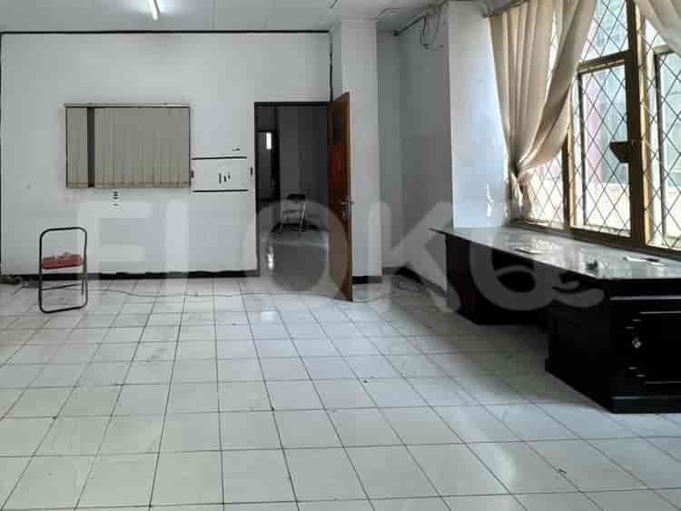 Disewakan Ruko Luas 270 m2 di Jalan Latumenten, Tanjung Duren - RKR667 2