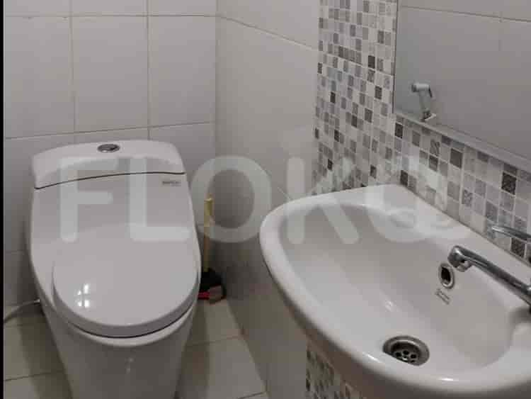 Tipe 2 Kamar Tidur di Lantai Rendah untuk disewakan di Taman Rasuna Apartemen - fku336 4