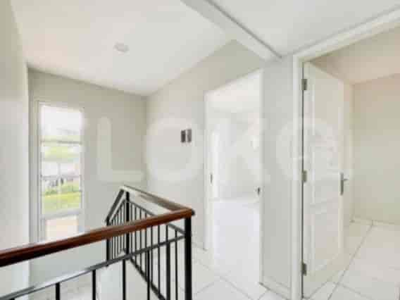 Dijual Rumah 3 BR, Luas 94 m2 di Telaga Golf Sawangan Cluster France, Depok - RHASbdf 5