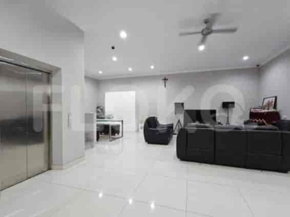 Dijual Rumah 6 BR, Luas 470 m2 di Taman Kebon Jeruk , Kebon Jeruk - RHAS401 2