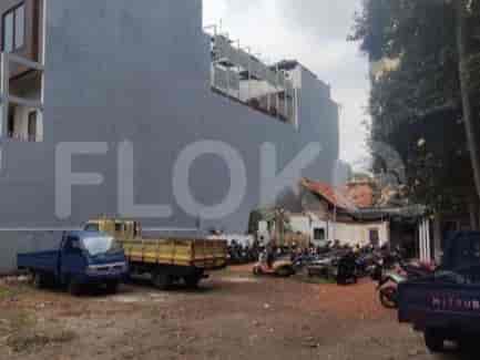566 sqm, Land for Sale in Jl Raya Menteng, Menteng 1