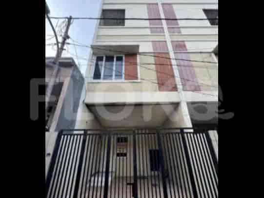 RHASb55 | House in Jakarta Barat for Sale with 3 Floors 1
