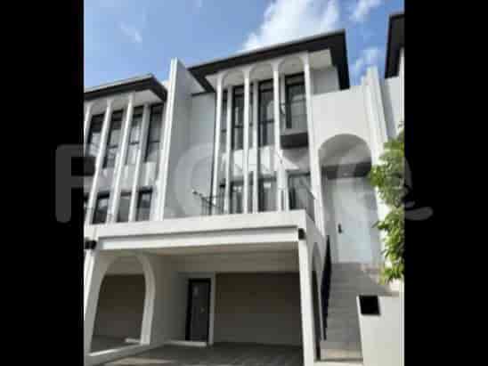 165 sqm, 4 BR house for rent in Green Wich Park BSD, Tangerang - RHA9ac 1