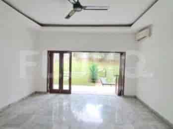 RHAS2ac, House in Kemang for Sale | 3BR with Carport 2