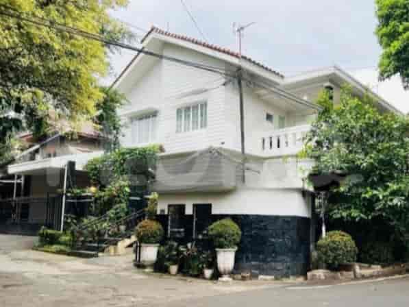 RHAS864, Rumah Dijual di Tangerang | 4BR, Semi-Furnished 1