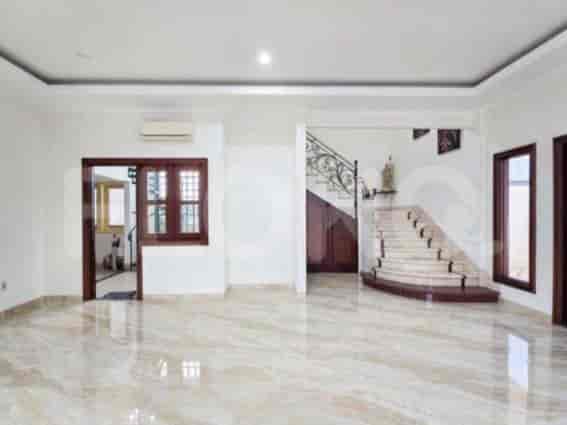 RHASc11, 2 Floors House in Puri Indah for Sale | Spacious & Semi-Furnished 3