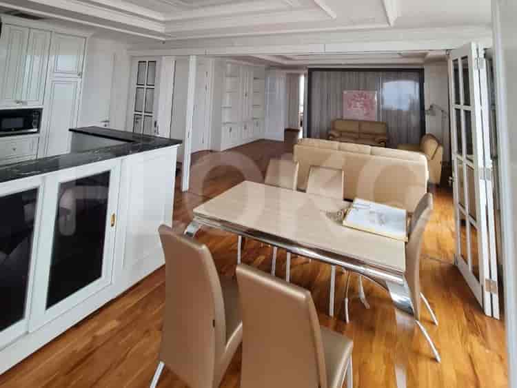 Tipe 3 Kamar Tidur di Lantai Tinggi untuk disewakan di The Grove Apartemen - fku85b 4