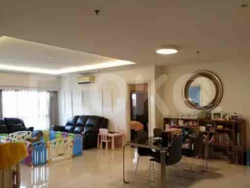 Tipe 3 Kamar Tidur di Lantai Menengah untuk disewakan di Somerset Permata Berlian Residence - fpe7dd 1