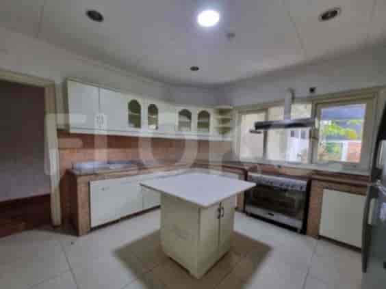 Disewakan Rumah 5 BR, Luas 600 m2 di Jl. Pejaten Raya, Pejaten - RHAa78 4