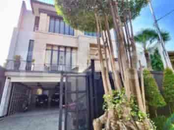 RHAS9c6, 2 Floors House for Sale in Gandaria | Prime Location 1
