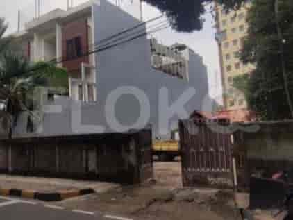 566 sqm, Land for Sale in Jl Raya Menteng, Menteng 2