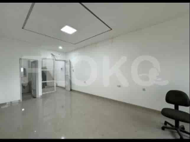 147 sqm, 3 BR house for sale in Grogol - Jakarta Barat, Grogol - RHASc77 1