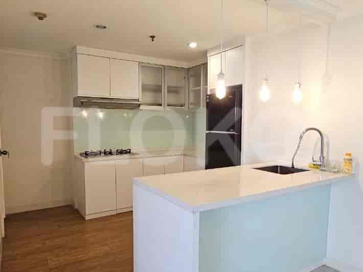 2 Bedroom on Middle Floor for Rent in Simprug Indah - fsi6fb 3