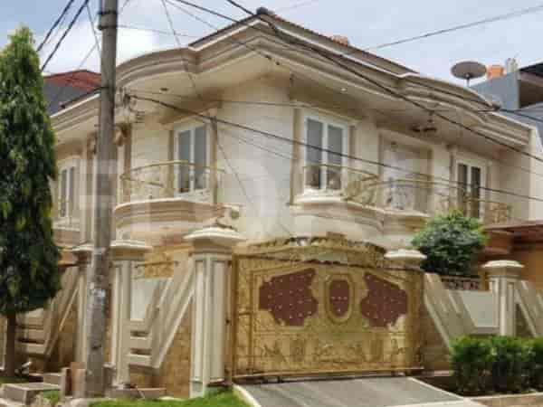 RHAS470, 3-Floor House in West Jakarta for Sale | Spacious 1