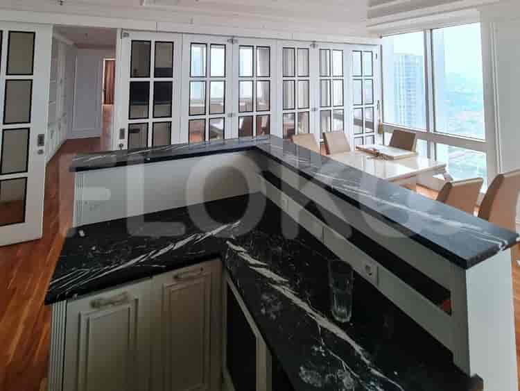 Tipe 3 Kamar Tidur di Lantai Tinggi untuk disewakan di The Grove Apartemen - fku85b 8
