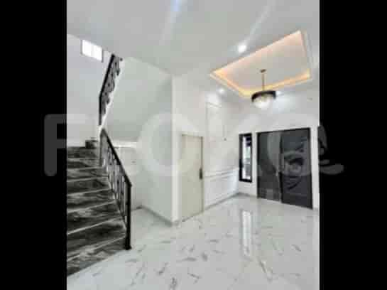 Dijual Rumah 4 BR, Luas 186 m2 di Bintaro - Pondok Aren, Tangerang - RHAS9eb 4