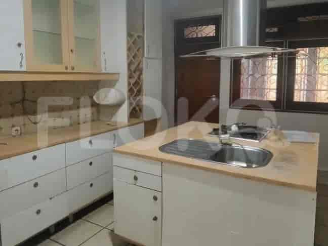 Disewakan Rumah 4 BR, Luas 400 m2 di JL.MT HARYONO, Tebet - RHA871 1