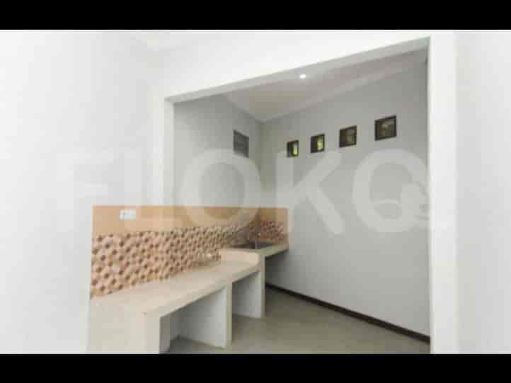 Dijual Rumah 4 BR, Luas 100 m2 di Tapos - Depok, Depok - RHAS67c 3