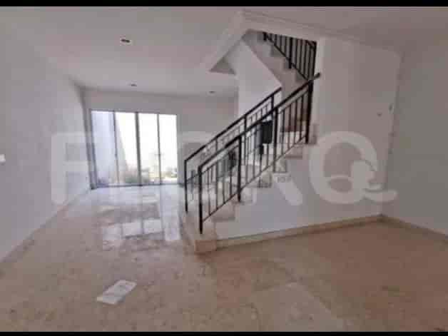 Dijual Rumah 3 BR, Luas 130 m2 di Komplek Lebak Bulus - Jakarta Selatan, Lebak Bulus - RHAS150 2