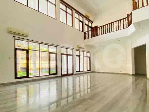 Disewakan Rumah 6 BR, Luas 600 m2 di Kuningan, Kuningan - RHA663 4